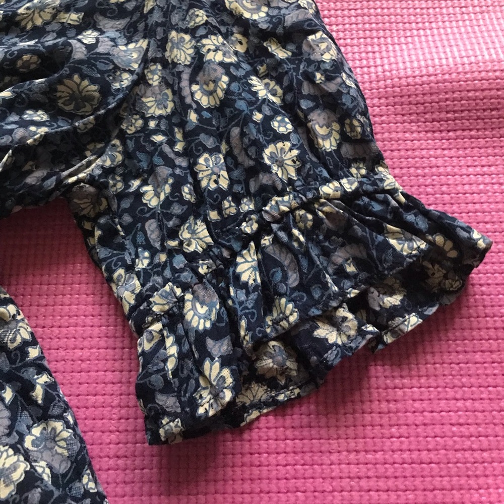 Lucky Brand Ruffle Top - Picture 5 of 5